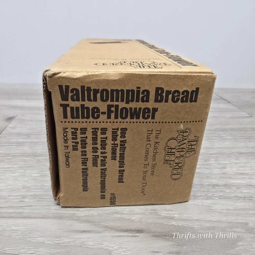 The Pampered Chef - Valtrompia Bread Tube - Flower #1550 Unused - Open Box